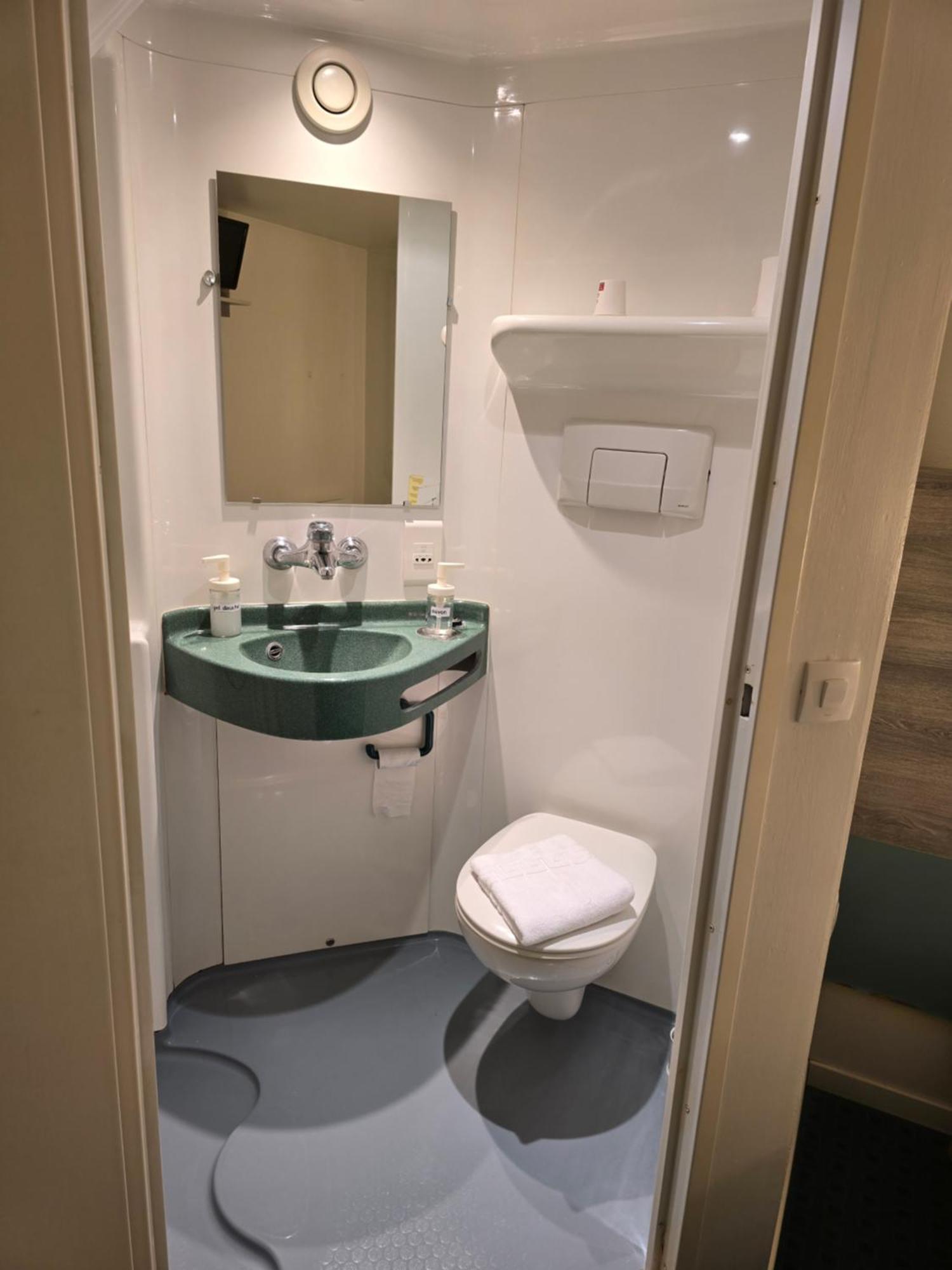 Brit Hotel Essentiel Poitiers Gare Du Futuroscope Jaunay-Clan Ngoại thất bức ảnh