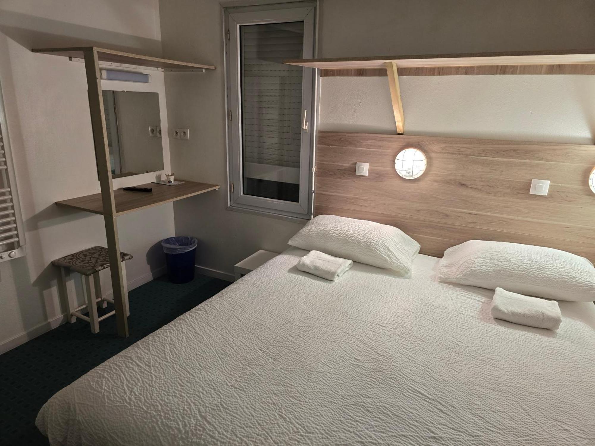 Brit Hotel Essentiel Poitiers Gare Du Futuroscope Jaunay-Clan Ngoại thất bức ảnh